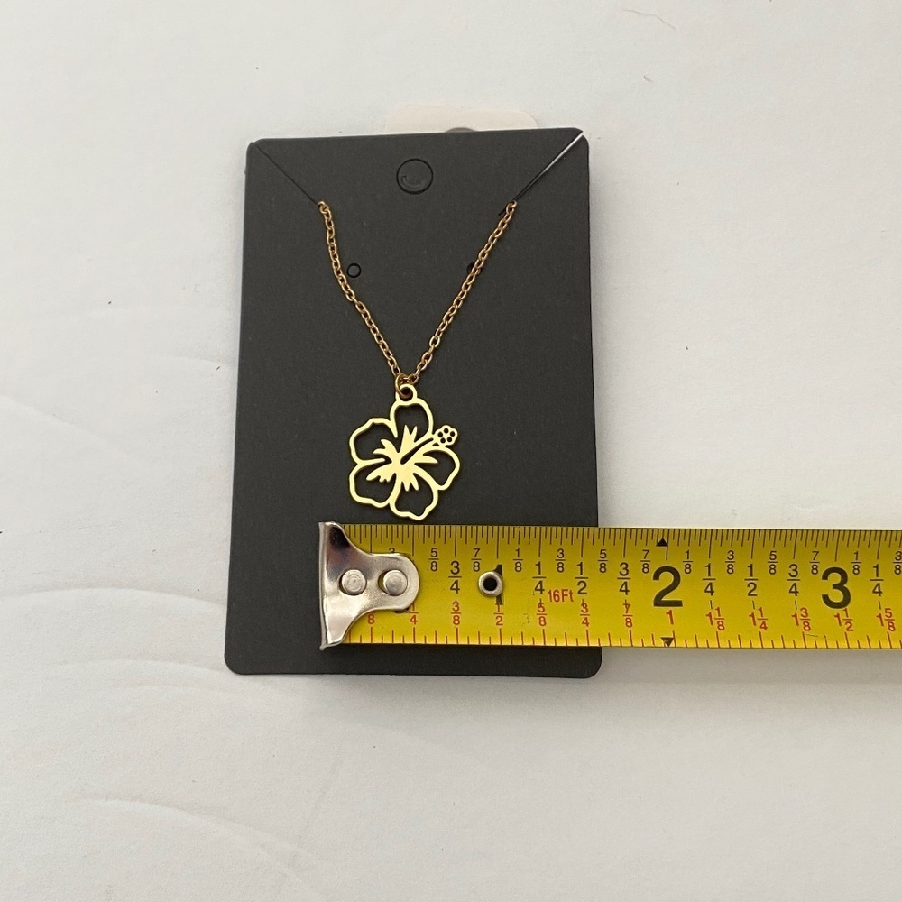 New Gold Hibiscus Flower Necklace - Picture 6 of 6